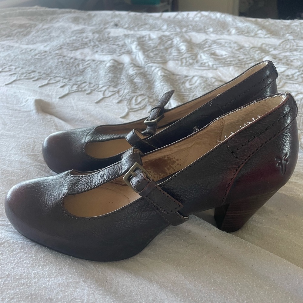 FRYE Lois T-Strap Womens Metallic Brown Smoke Gold Wooden Heels